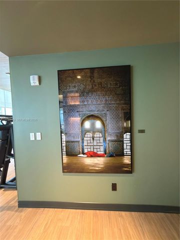 77 SE 5th St 1602, Miami, FL 33131