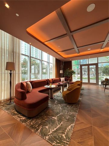 77 SE 5th St 1602, Miami, FL 33131