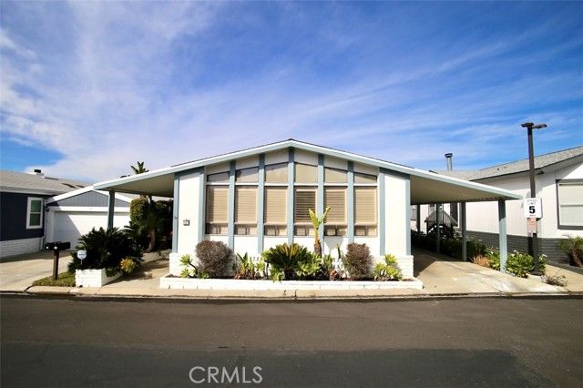 23301 Ridge Route 47, Laguna Hills, CA 92653