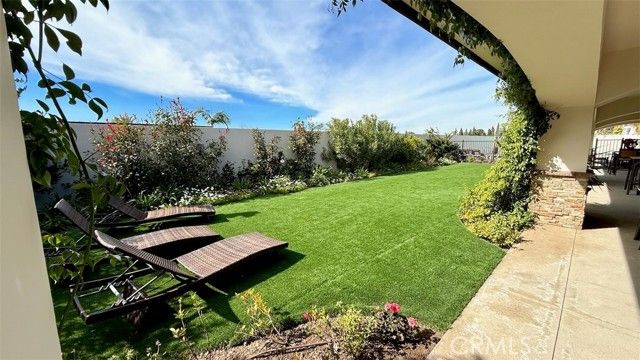 23301 Ridge Route 47, Laguna Hills, CA 92653