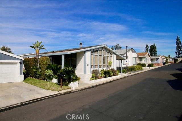 23301 Ridge Route 47, Laguna Hills, CA 92653