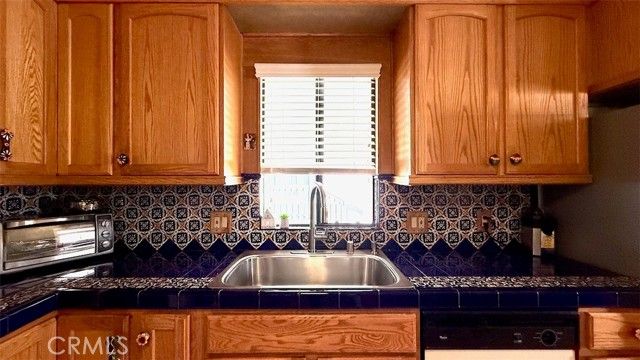 23301 Ridge Route 47, Laguna Hills, CA 92653