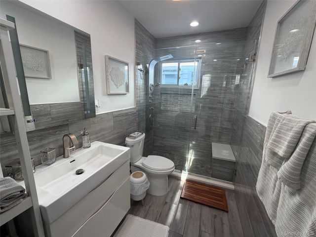 326 E Walnut Street, Long Beach, NY 11561