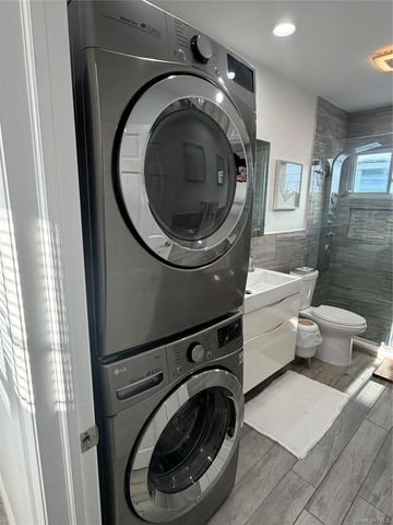 326 E Walnut Street, Long Beach, NY 11561