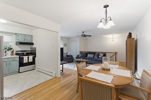 16 Deanna Dr 20, Hillsborough Twp., NJ 08844