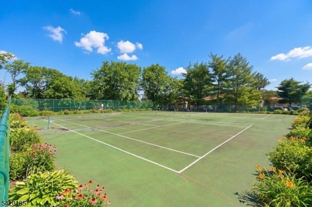 16 Deanna Dr 20, Hillsborough Twp., NJ 08844