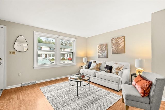 101 Donohue Rd 3, Dracut, MA 01826