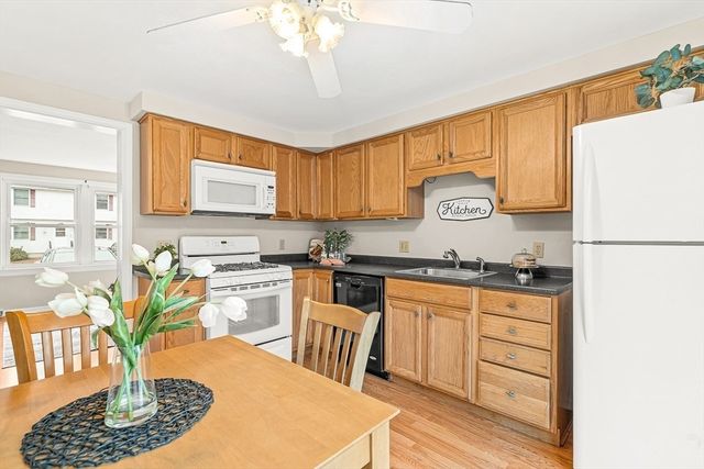 101 Donohue Rd 3, Dracut, MA 01826