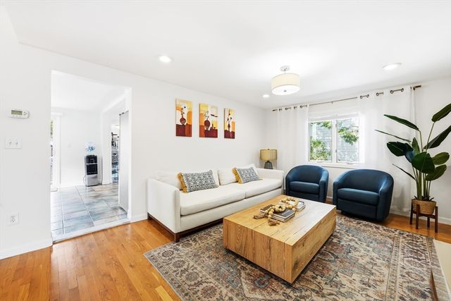 41 Cross St, Winchester, MA 01890
