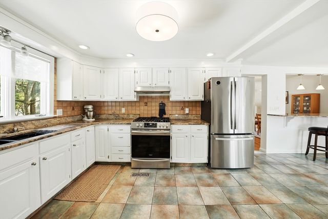 41 Cross St, Winchester, MA 01890