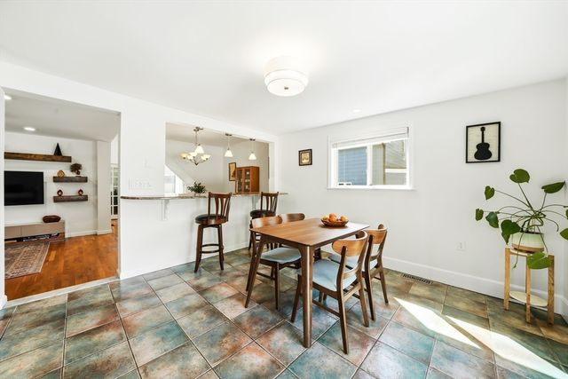 41 Cross St, Winchester, MA 01890
