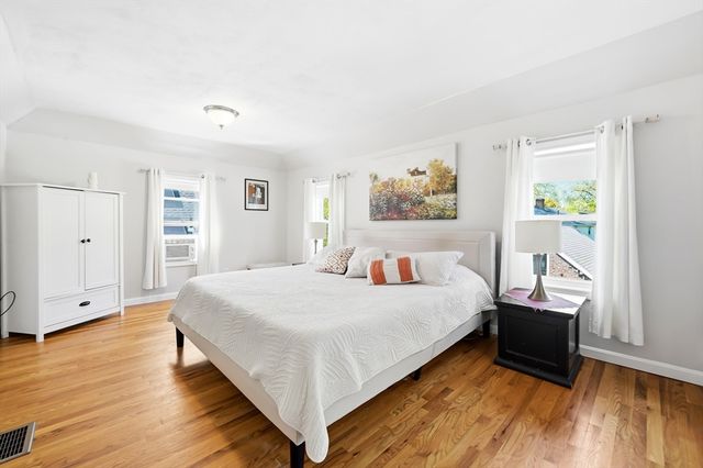 41 Cross St, Winchester, MA 01890