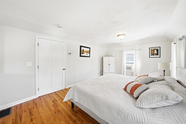 41 Cross St, Winchester, MA 01890