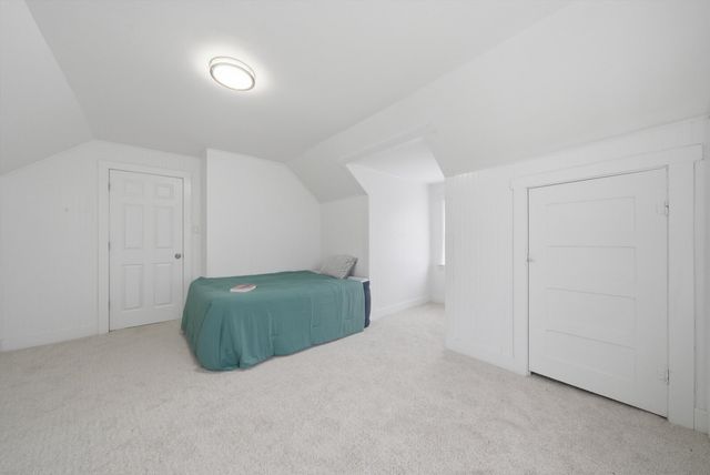 302 Hubbard Avenue, Elgin, IL 60123