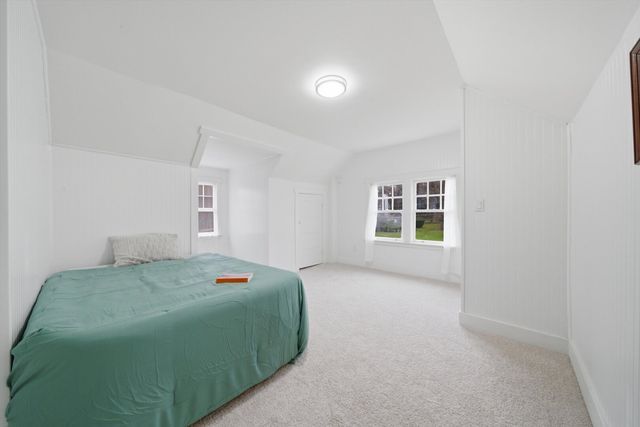 302 Hubbard Avenue, Elgin, IL 60123