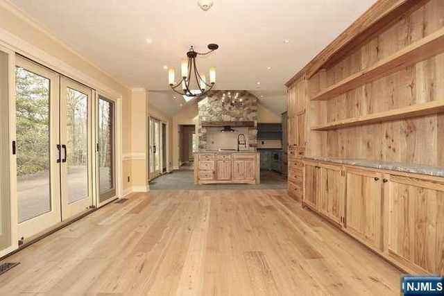 44 W Hill Road, Woodcliff Lake, NJ 07677