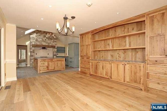 44 W Hill Road, Woodcliff Lake, NJ 07677