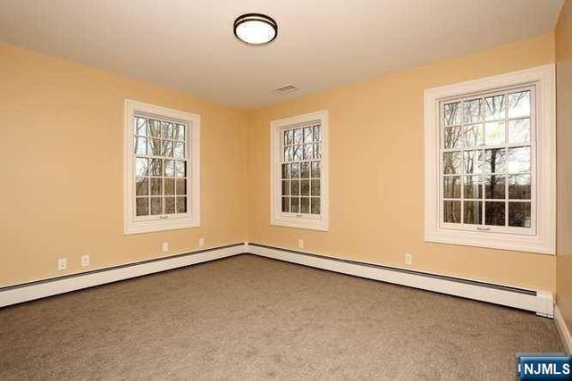 44 W Hill Road, Woodcliff Lake, NJ 07677