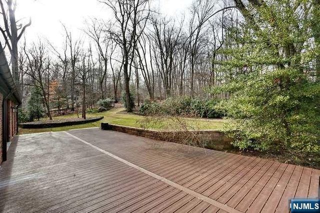 44 W Hill Road, Woodcliff Lake, NJ 07677