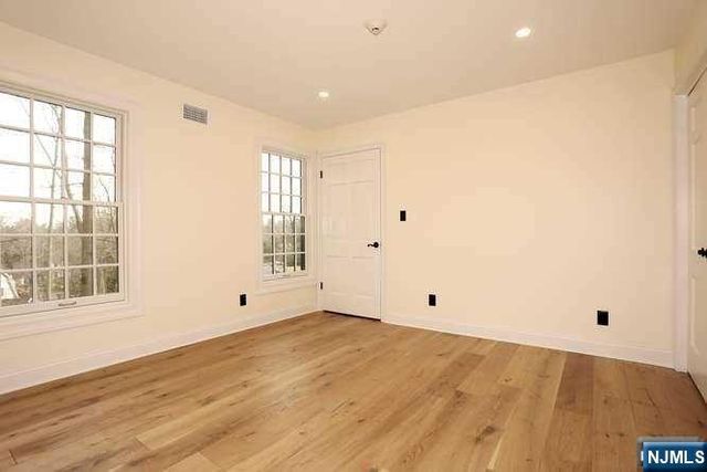 44 W Hill Road, Woodcliff Lake, NJ 07677