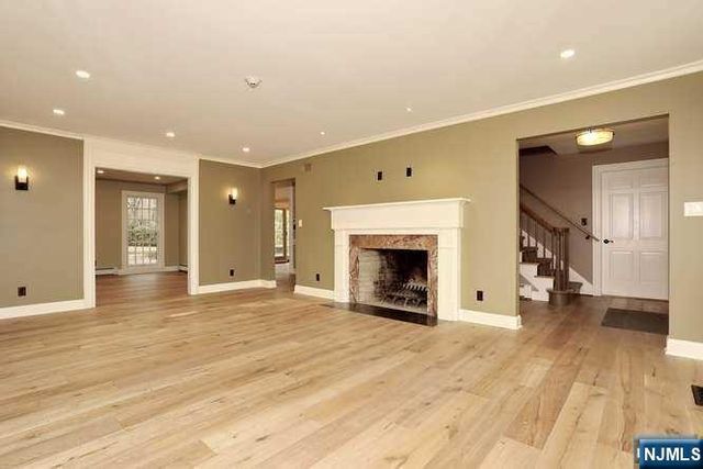 44 W Hill Road, Woodcliff Lake, NJ 07677