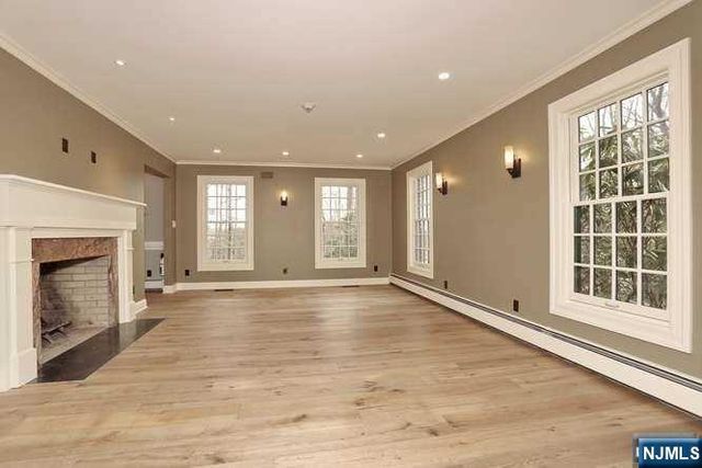 44 W Hill Road, Woodcliff Lake, NJ 07677