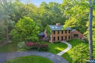 44 W Hill Road, Woodcliff Lake, NJ 07677