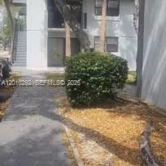 7220 NW 179th St 111, Hialeah, FL 33015