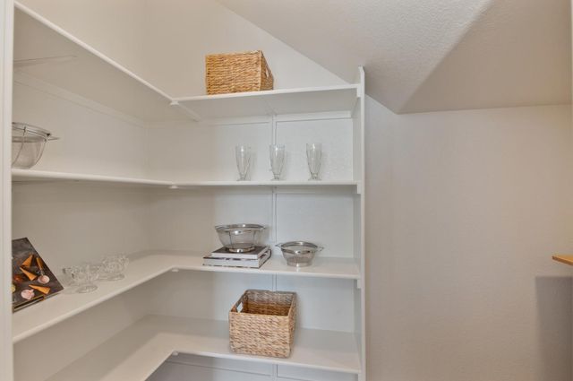 2592 Constellation Cir, Roseville, CA 95747