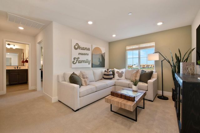 2592 Constellation Cir, Roseville, CA 95747