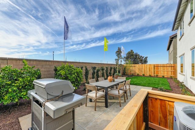 2592 Constellation Cir, Roseville, CA 95747