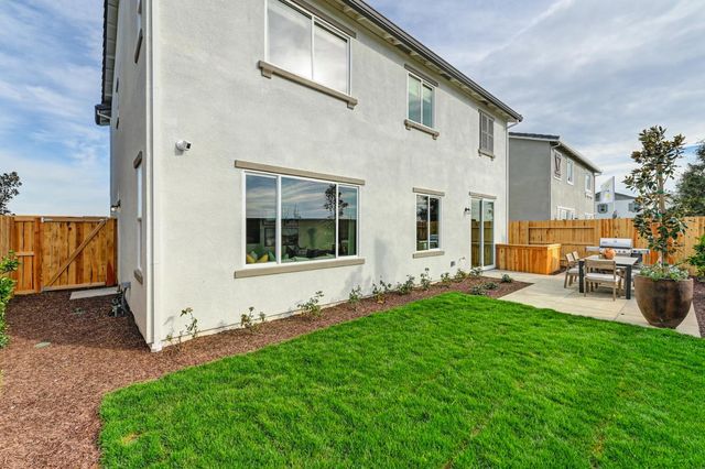 2592 Constellation Cir, Roseville, CA 95747