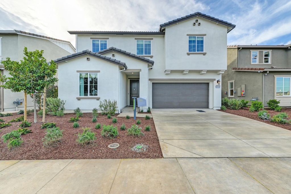2592 Constellation Cir, Roseville, CA 95747