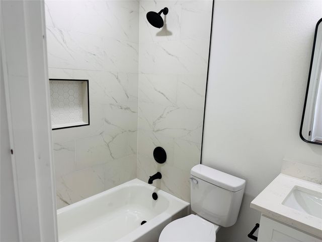 740 Bimebella Lane, Dallas, TX 75211