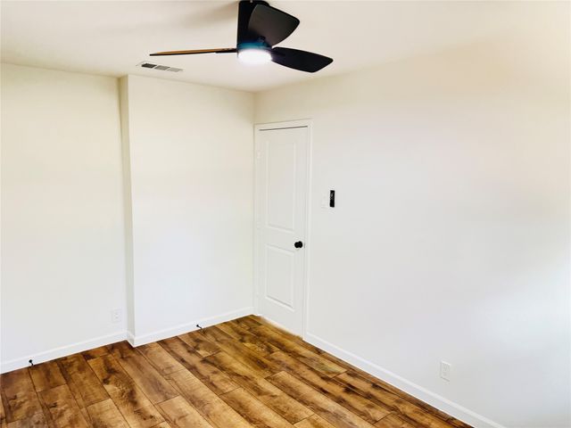 740 Bimebella Lane, Dallas, TX 75211