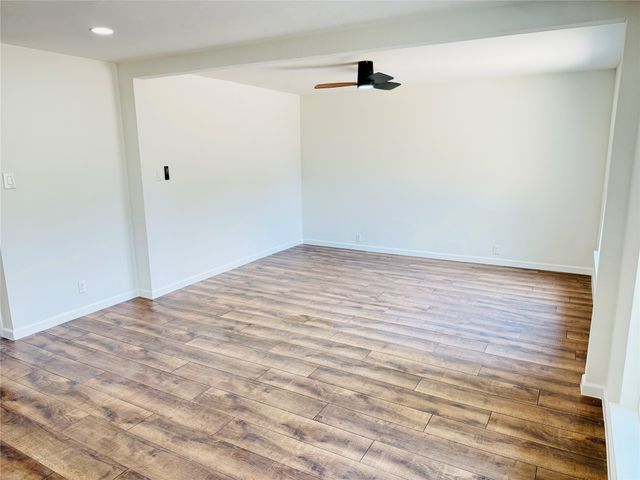 740 Bimebella Lane, Dallas, TX 75211