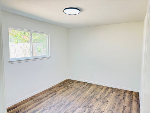 740 Bimebella Lane, Dallas, TX 75211