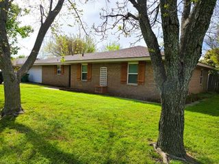 1507 Linda Street, Bowie, TX 76230