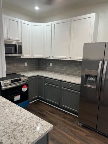 56 S SANGA RD, Cordova, TN 38018