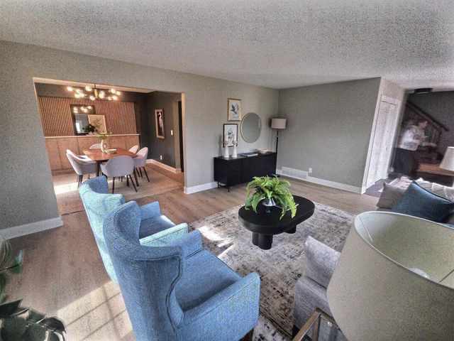 2608 W Hyacinth COURT, Mequon, WI 53092