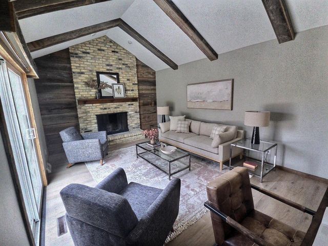 2608 W Hyacinth COURT, Mequon, WI 53092