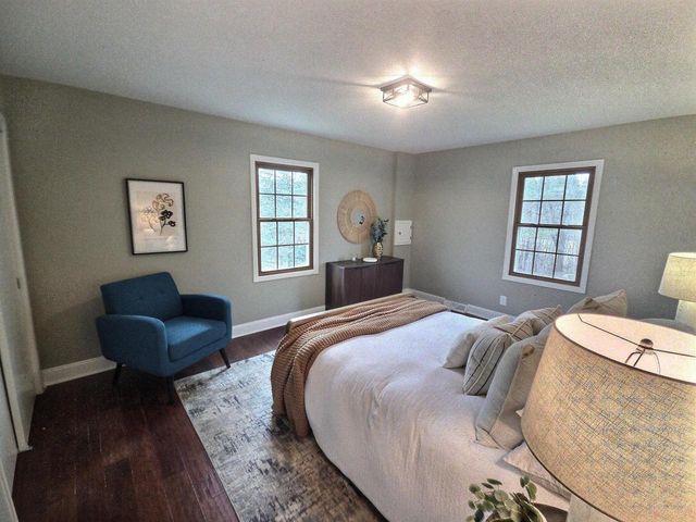 2608 W Hyacinth COURT, Mequon, WI 53092