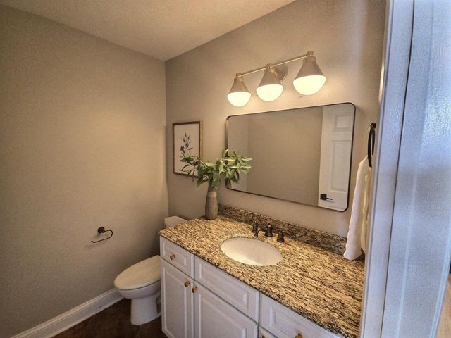 2608 W Hyacinth COURT, Mequon, WI 53092