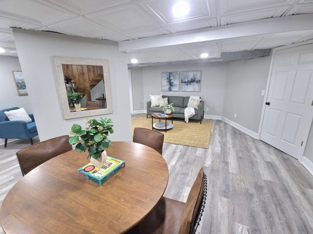 2608 W Hyacinth COURT, Mequon, WI 53092