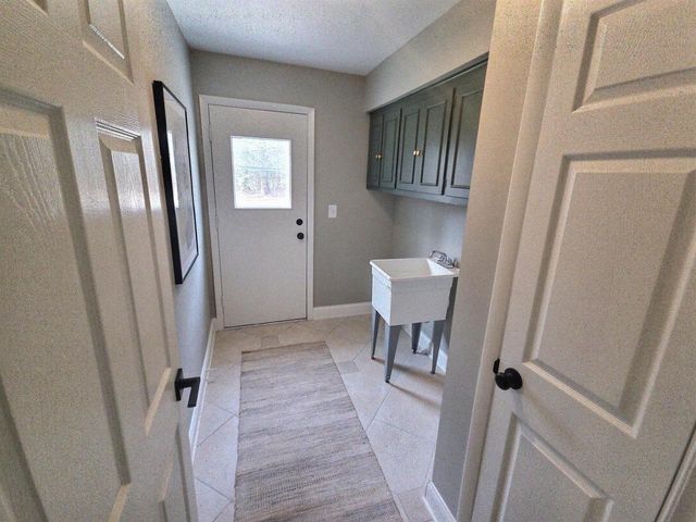 2608 W Hyacinth COURT, Mequon, WI 53092