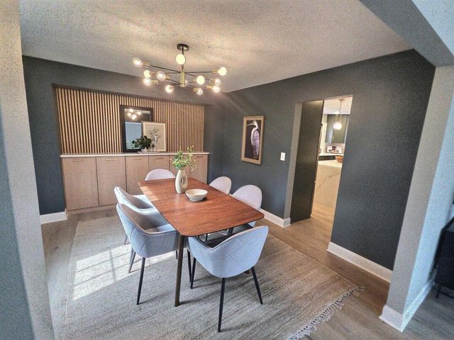 2608 W Hyacinth COURT, Mequon, WI 53092