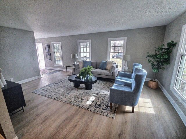 2608 W Hyacinth COURT, Mequon, WI 53092