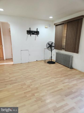 367 MARLTON AVE, Camden, NJ 08105