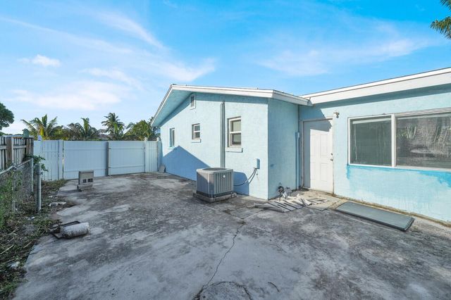 3360 Florida Boulevard, Palm Beach Gardens, FL 33410