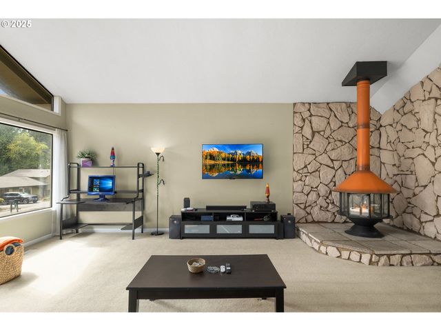 18665 Sw Honeywood Dr, Beaverton, OR 97003